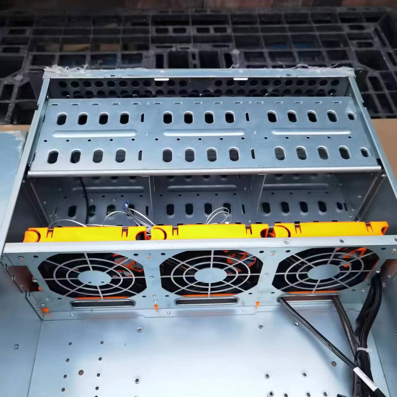 Chassis Server Industriale 4U, - 8 Gpu 4U Server Chassis recensione e prezzo